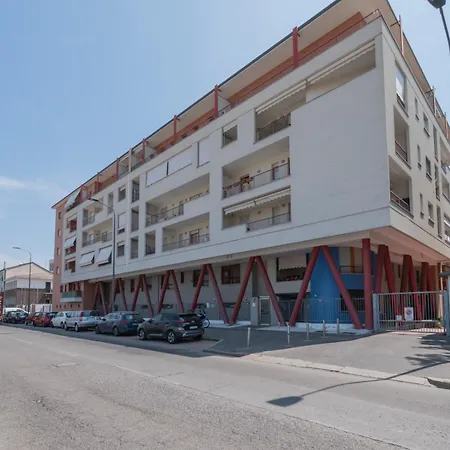 Apartment Spazio Breda - Free Garage, Metro M1, Balcony Milan
