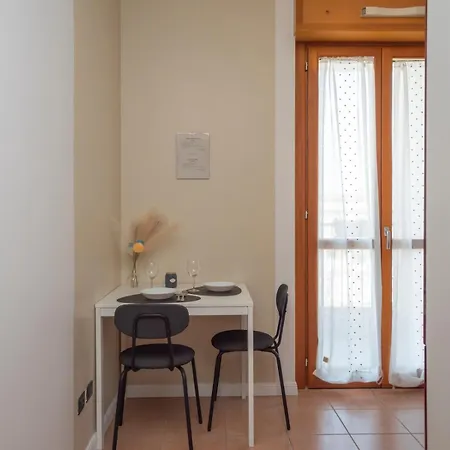 Apartment Spazio Breda - Free Garage, Metro M1, Balcony Milan