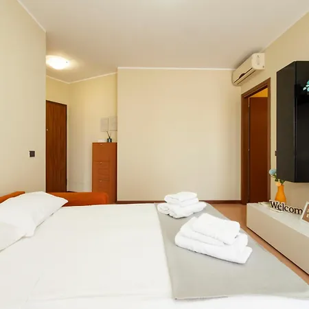 Spazio Breda - Free Garage, Metro M1, Balcony Apartment *