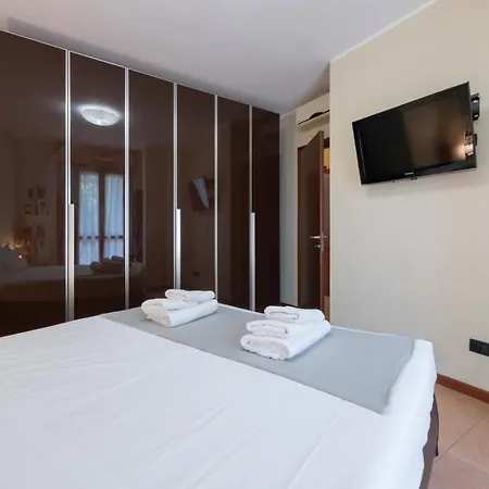Spazio Breda - Free Garage, Metro M1, Balcony Apartment Milan