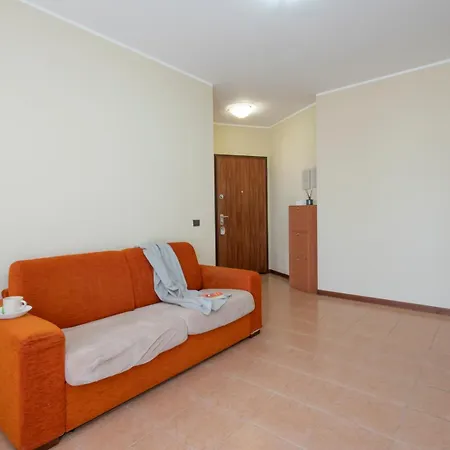 Apartment Spazio Breda - Free Garage, Metro M1, Balcony Milan
