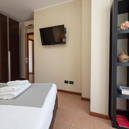 Apartment Spazio Breda - Free Garage, Metro M1, Balcony Milan